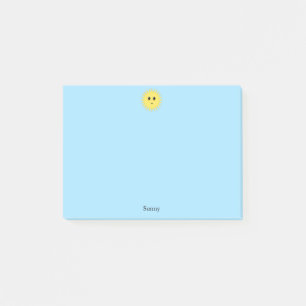 Notas Post-it® Alegre sol sobre fondo azul claro