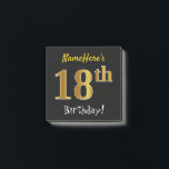 Notas Post-it® Black, Faux Gold 18th Birthday, con nombre persona<br><div class="desc">Este sencillo diseño de notas muestra un mensaje como "¡Nombre, este es el cumpleaños número 18!", con el "18" con un aspecto falso/imitación de color dorado, en un fondo de color negro. El nombre se puede personalizar. Notas como estas podrían ser usadas como decoraciones en una fiesta de cumpleaños para...</div>