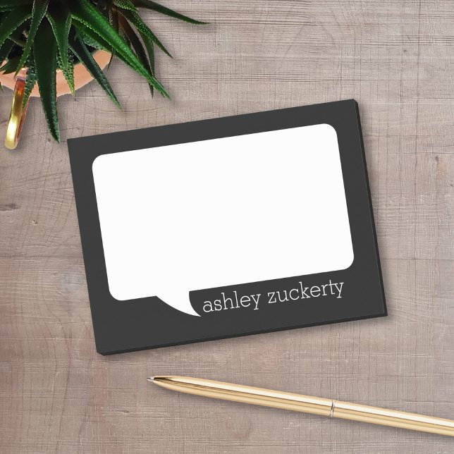 Notas Post-it® Burbuja de conversación en blanco y negro con un n (A fun talk bubble design for a personalized post-it notepad. Add your name for a fun office gift.)