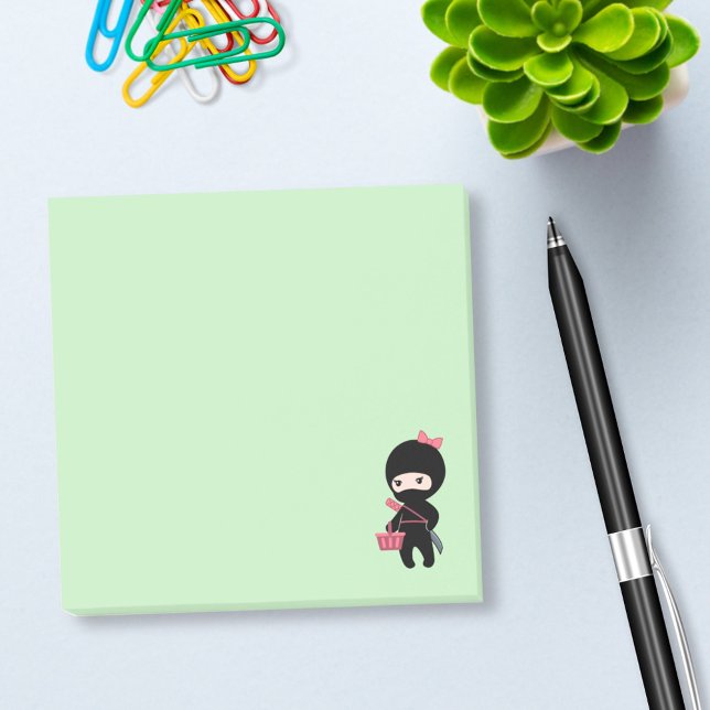 Notas Post-it® Chica de compras Ninja sobre el verde (Subido por el creador)