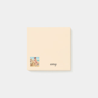 Notas Post-it® Chica Pin Up Vintage Haciendo Castillo de Arena |