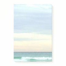 Colores soñados de Destin en un escritorio