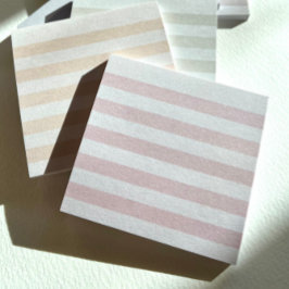 Notas Post-it de la franja rosada Pastel
