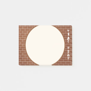 Notas Post-it® de pared de ladrillo con texto pers