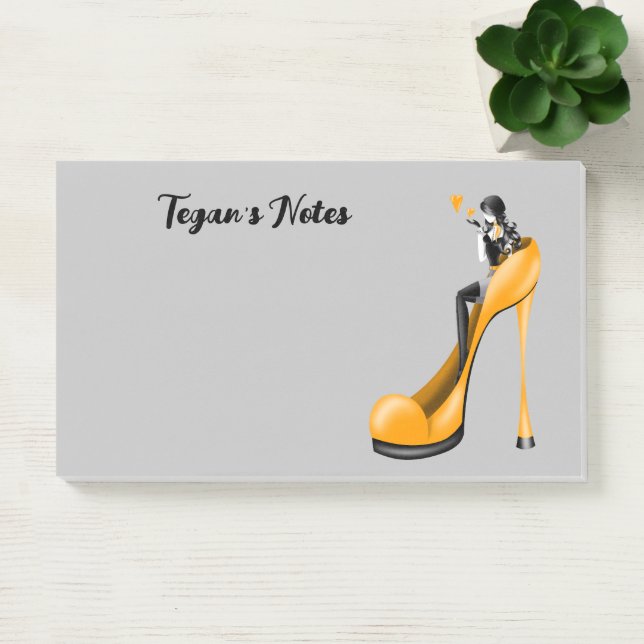 Notas Post-it® Diva de la moda personalizada en amarillo de tacón (Oficina)