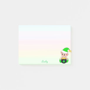 Notas Post-it® Duende verde y monedas de oro sobre colores pastel