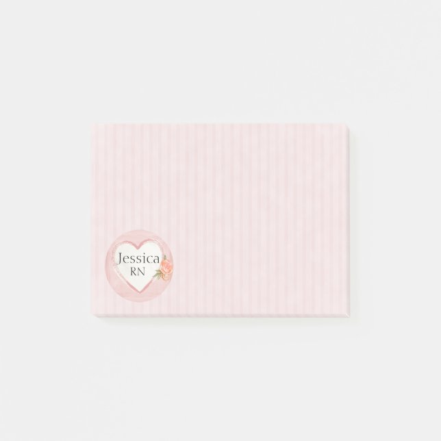 Notas Post-it® Enfermero Rosa y corazón rosado personalizado, RN (Anverso)