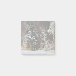 Notas Post-it® Escena nocturna acogedora del bosque invernal