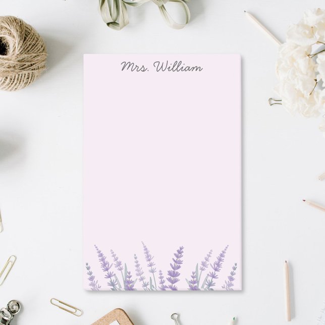 Notas Post-it® Flora acuarela de lavanda morada (In situ On desk)