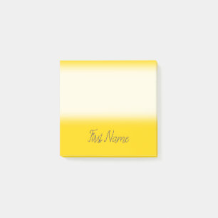 Notas Post-it® Fondo amarillo mínimo con nombre azul de
