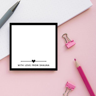 Notas Post-it® Frontera negra y corazón con amor desde el nombre