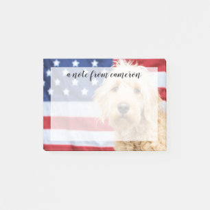 Notas Post-it® Goldendoodle con bandera estadounidense