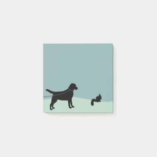 Notas Post-it® Labrador retriever en el correo que observa la