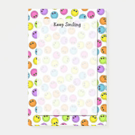 Notas Post-it® Los rostros coloridos de la Emoji siguen sonriendo
