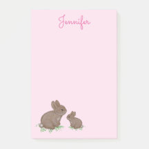 Mamá adorable y conejito bebé en trébol rosa