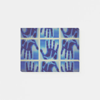 Notas Post-it® mano azul espeluznante