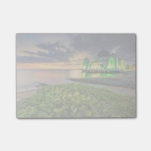 Notas Post-it® Melaka durante la puesta del sol el Masjid Selat