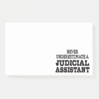 Nunca subestimes a un asistente judicial