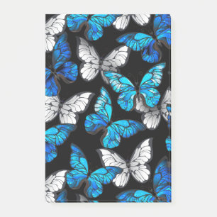 Notas Post-it® Patrón oscuro sin foco con mariposas azules morfo