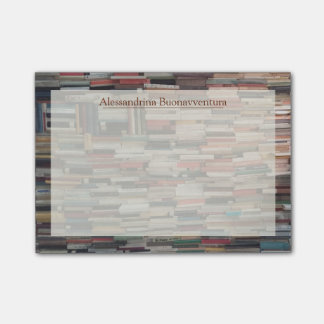 Notas Post-it® Pilas de libros con nombre personalizado