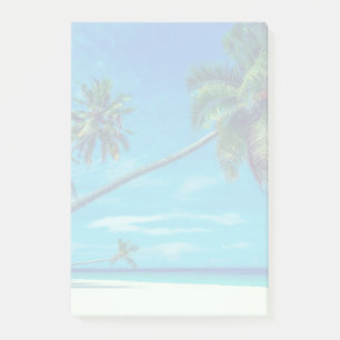 Notas Post-it® Playa blanca arenosa con palmeras tropicales