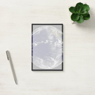 Notas Post-it® Tierra Llena Que Muestra Varias Tormentas Tropical