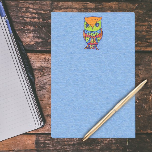 Notas Post-it® Whimsical Colorful Fantasy Owl (Abstract fantasy owl in bright colours star eyes on light blue large post it notes.)