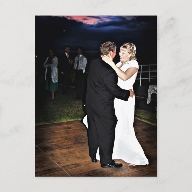 Novia y novio en la postal del atardecer (Anverso)