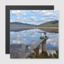 Nubes del lago Bellfield sobre una tarjeta magnéti
