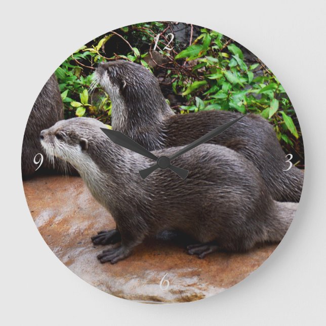 Nubes grises hambrientas, gran reloj de pared redo (Anverso)