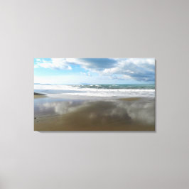 Nubes reflejadas en el agua. Arte digital, pintura