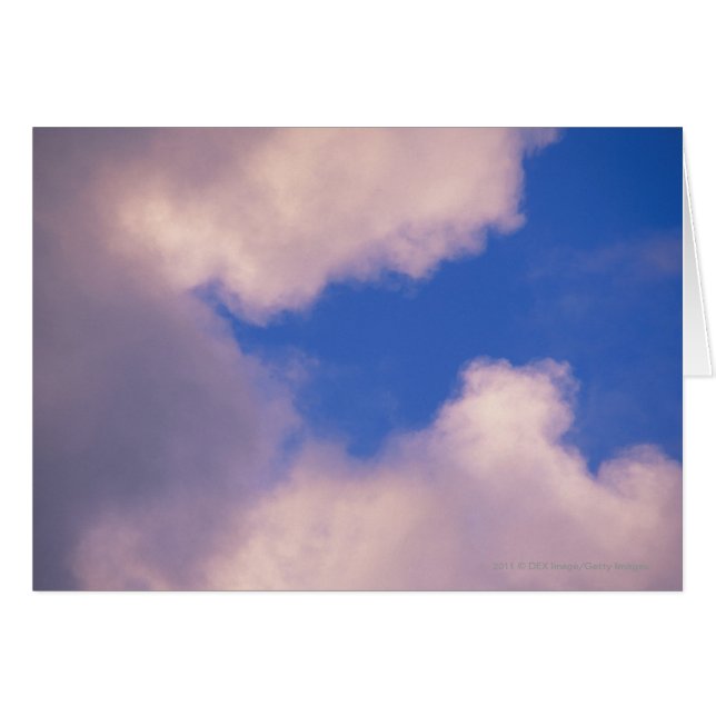 Nubes Wispy contra el cielo azul (Anverso (Horizontal))