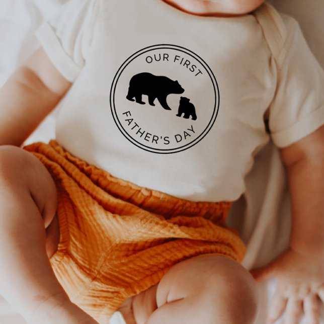 Nuestra primera camiseta del bebé del Día del Padr (Subido por el creador)