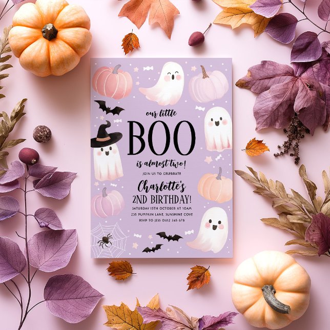 Nuestro pequeño Boo 2do cumpleaños Invitación Hall (Our Little Boo is turning 2! Halloween themed birthday party invitation in pastel purple and pinks)