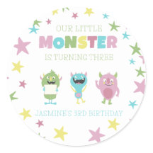 Nuestro pequeño monstruo Pegatina de cumpleaños de