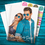 Nuestro planificador de casamiento fotográfico par<br><div class="desc">Planificador de bodas con tu foto favorita en el frente - personalizada con tus detalles en letras de moda. El planificador incluye diseños mensuales y semanales,  12 meses,  60 páginas con cubiertas frontales y traseras laminadas.</div>