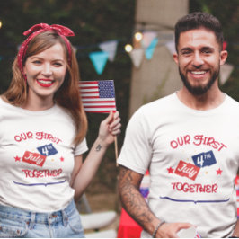Nuestro primer 4 de julio juntos - Dos camisetas