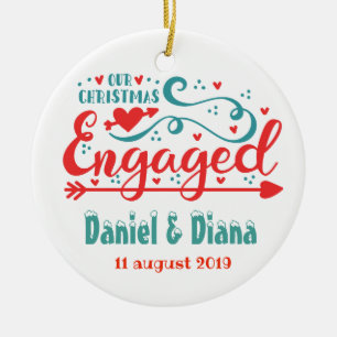 Nuestro primer navidad dedicó los ornamentos del