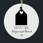 Nuestro primer ornamento casero el | minimalista y<br><div class="desc">Nuestro primer navidad casero adorna la atracción de una casa minimalista romántica. Personalizable con sus nombres y año.</div>