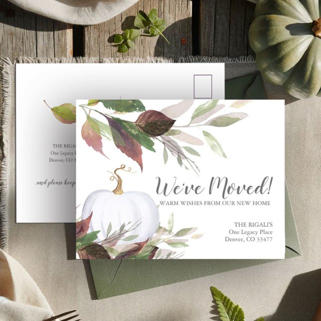 Nueva Invitación de cambio de dirección en movimie (Change of address postcard fall leaves and white pumpkin)