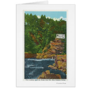 Nueva vista de puente de estado con forma de abism