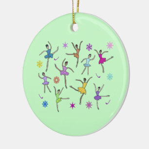 Nueve señoras que bailan el ornamento