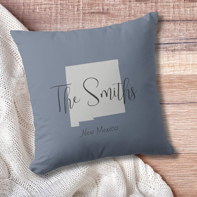 Nuevo Cojín decorativo de nombre de familia de esq (Show pride for your state and personalize it!  "love makes this house a home in <your state>")