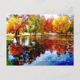 Nuevo Hampshire en otoño-en la postal del estanque