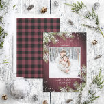 Nuevo Mr. & Mrs. Photo<br><div class="desc">Basado en mi exitosa suite de Invitación a la Boda de Invierno, esta cálida y acogedora tarjeta de Navidades de fotografía de diseño de madera borgoña cuenta con tu foto boda favorita, y está decorada con copos de nieve purpurina plateado y ramas de pino acuarela, y una textura de manto...</div>