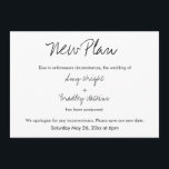 "Nuevo plan" Invitación casual pospuesta de Boda<br><div class="desc">Aquí hay una tarjeta simple para notificar a sus invitados si es necesario cambiar la fecha de su boda.Utilice los campos de plantilla para agregar sus datos personales y hacer de este diseño único y moderno su propio diseño. El fondo blanco puede cambiarse a cualquier color que prefiera. Todas las...</div>