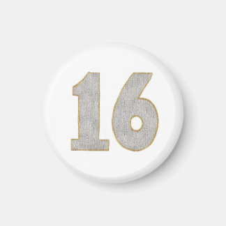 Número 16 imán en plata y oro