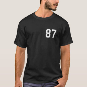 Número 87 87 en la camiseta de color blanco negro 