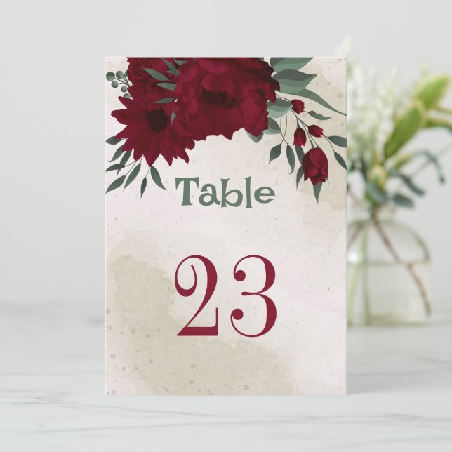 Número de mesa con flores de Borgoña y vegetación (Anverso de pie)