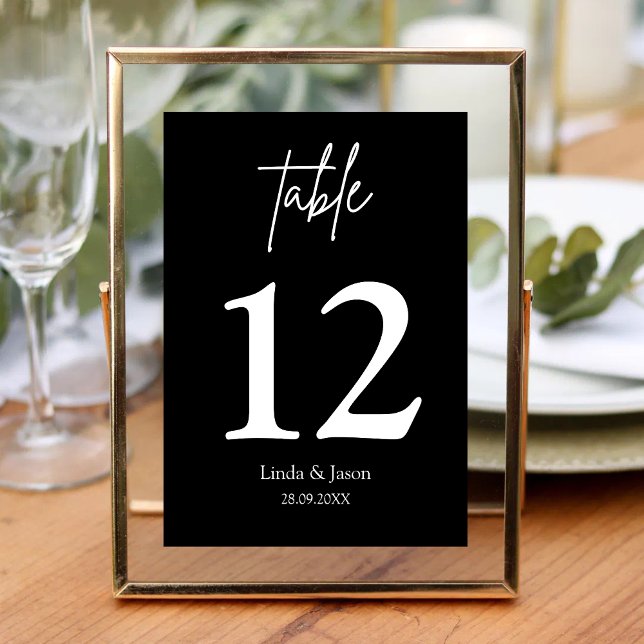 Número de Mesa con Letra Caligráfica para Boda Neg (Black calligraphy script table numbers guide guests with elegant, timeless wedding style.)